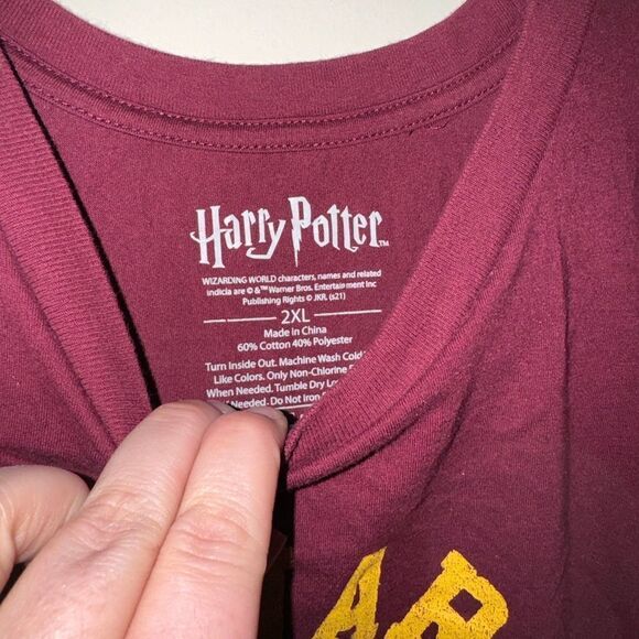 Men’s 2XL Hogwarts Almuni tshirt - Picture 2 of 3